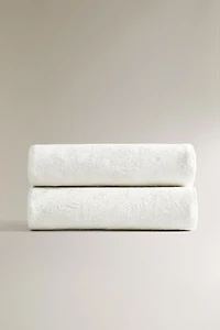 FLORAL JACQUARD BEDSPREAD