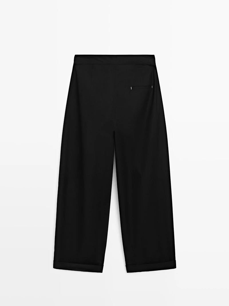 Barrel fit trousers with turn-up detail