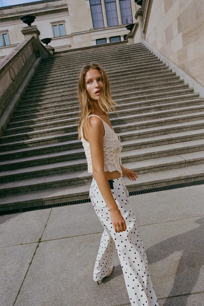 TOP À PLIS ET LACETS
