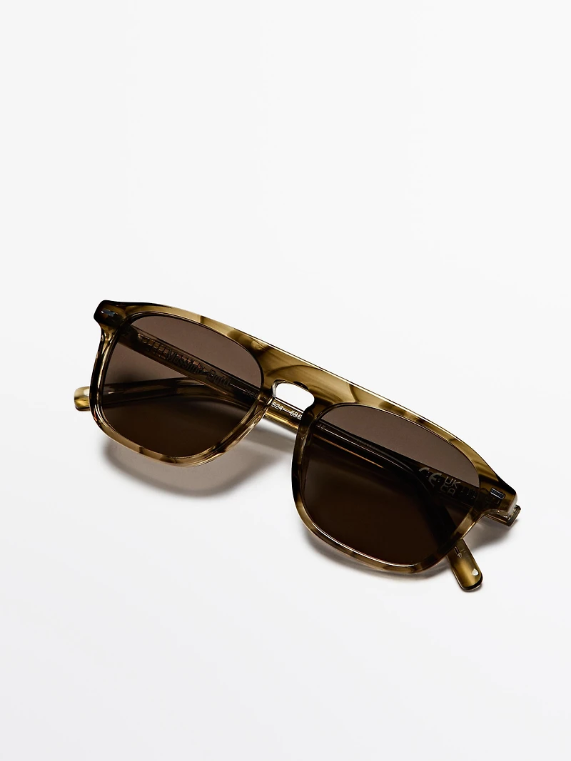 D-frame sunglasses