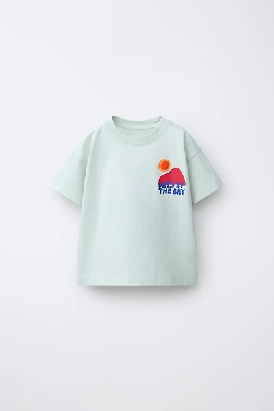 T-SHIRT TEINT EN PIÈCE À IMPRIMÉ