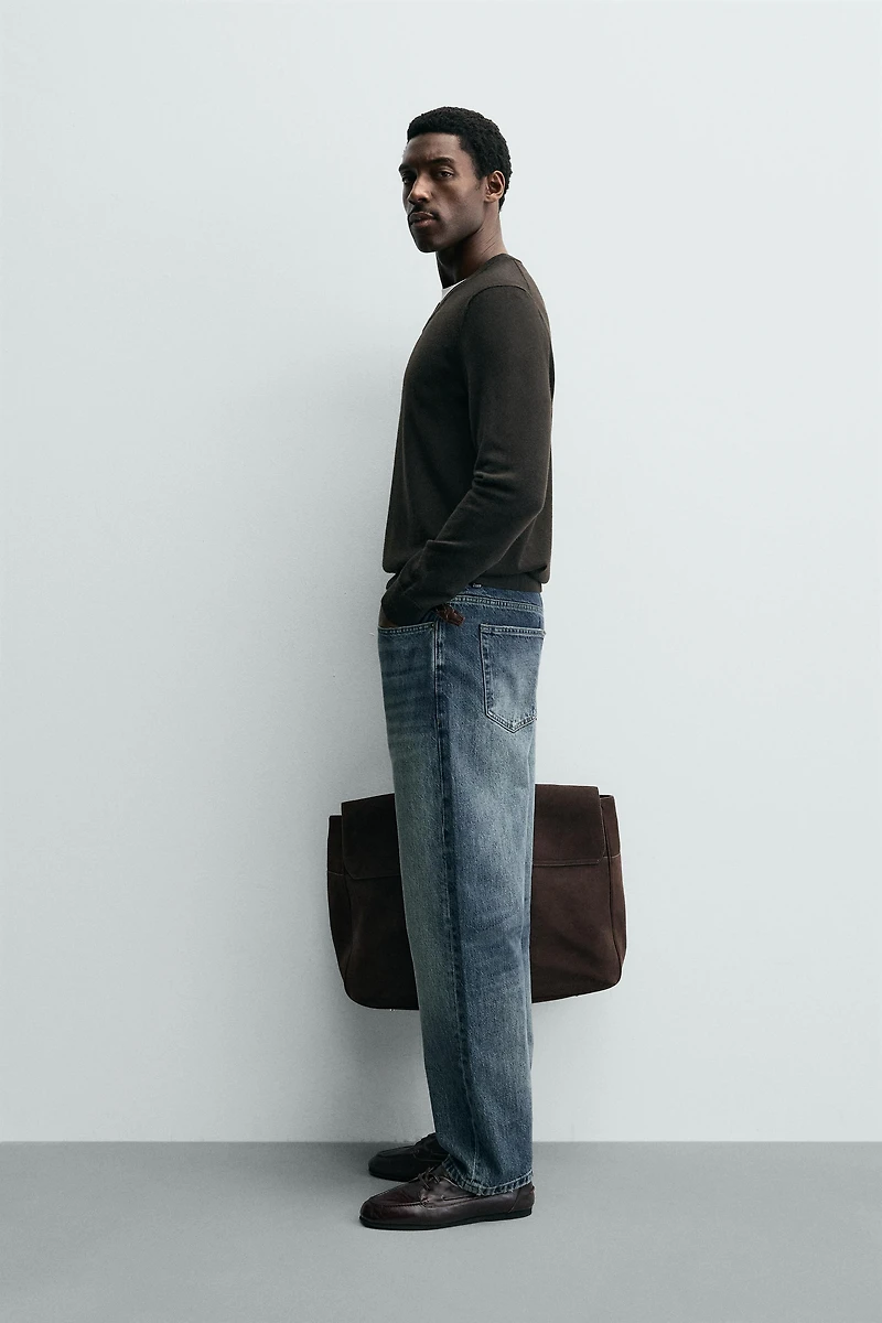 100% WOOL V-NECK JUMPER