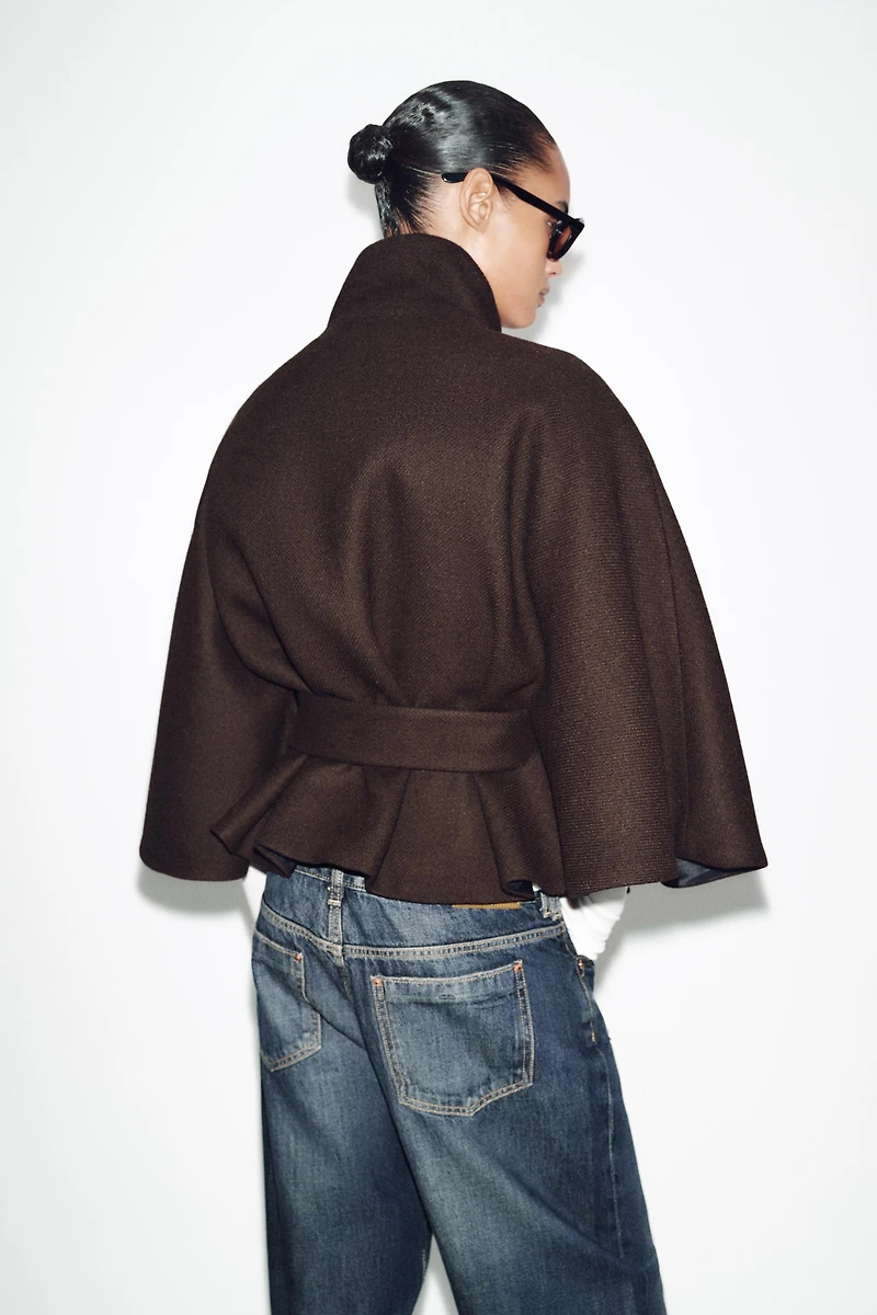 MANTEAU COURT CAPE AVEC LAINE CEINTURE