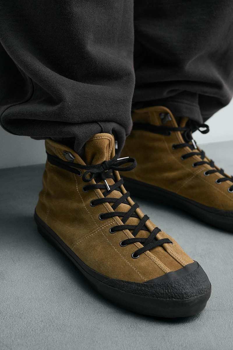 BASKETS BOTTINES EN CUIR
