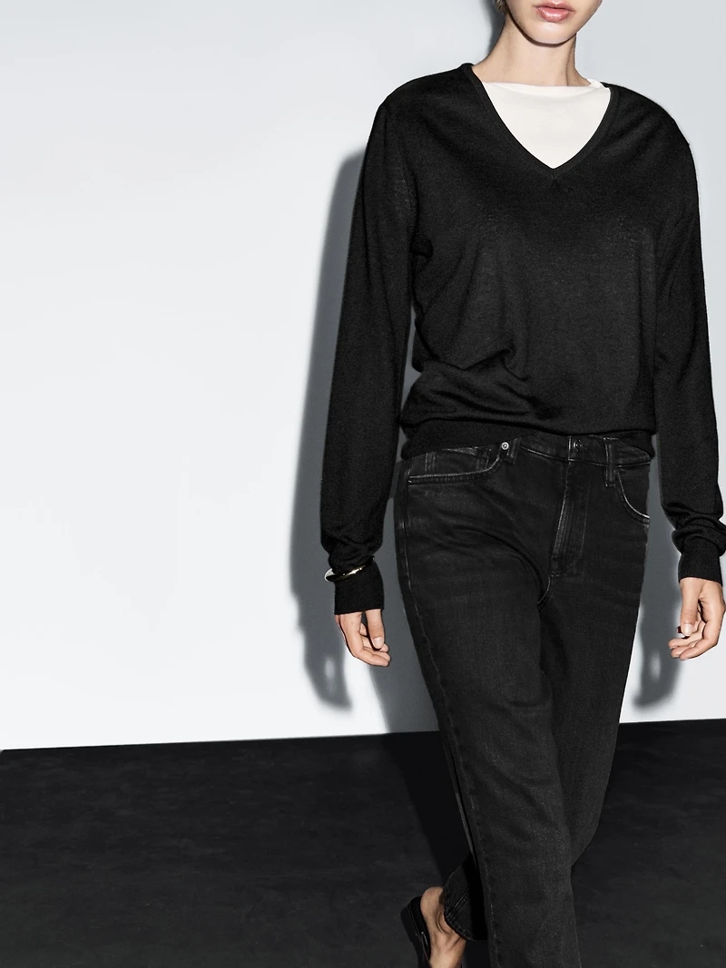 Mid-rise cropped slim fit jeans