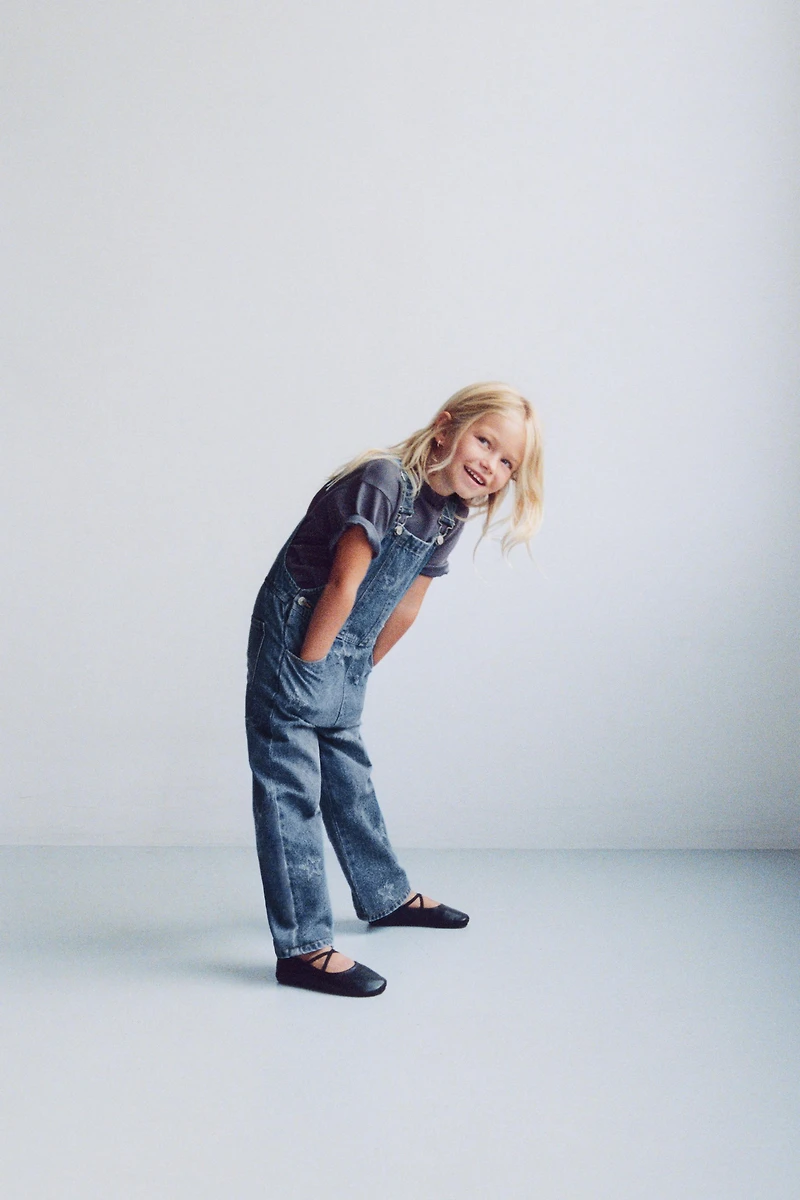 SALOPETTE LONGUE EN DENIM ÉTOILES BRODÉES
