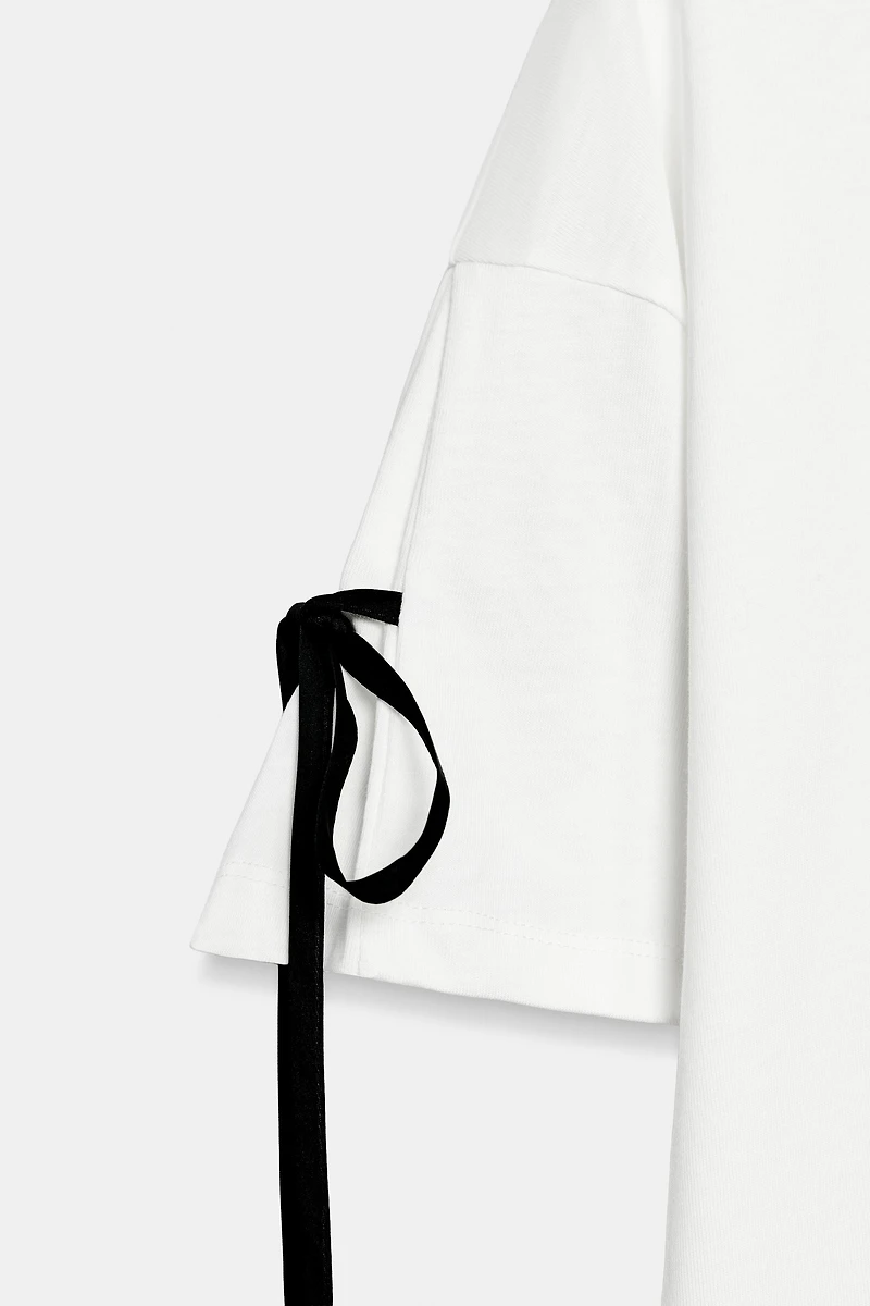 CONTRAST TRIM T-SHIRT