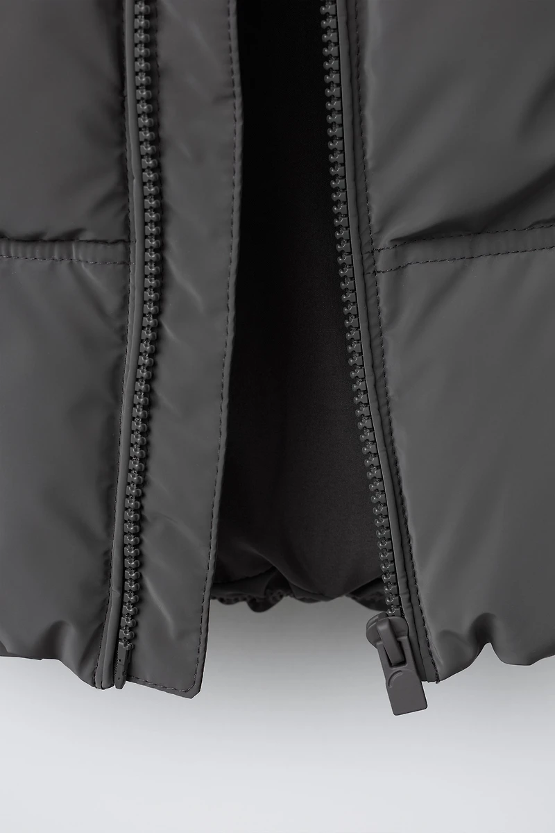 RUBBERIZED VEST