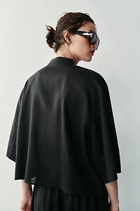 LINEN SHIRT WITH FROG FASTENING