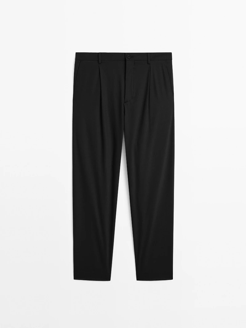 Relaxed fit trousers with darts