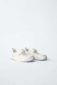 BAREFOOT SNEAKERS