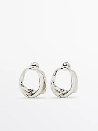 Boucles d’oreilles irrégulières