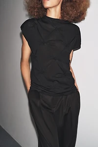 KNOTTED KNIT TOP