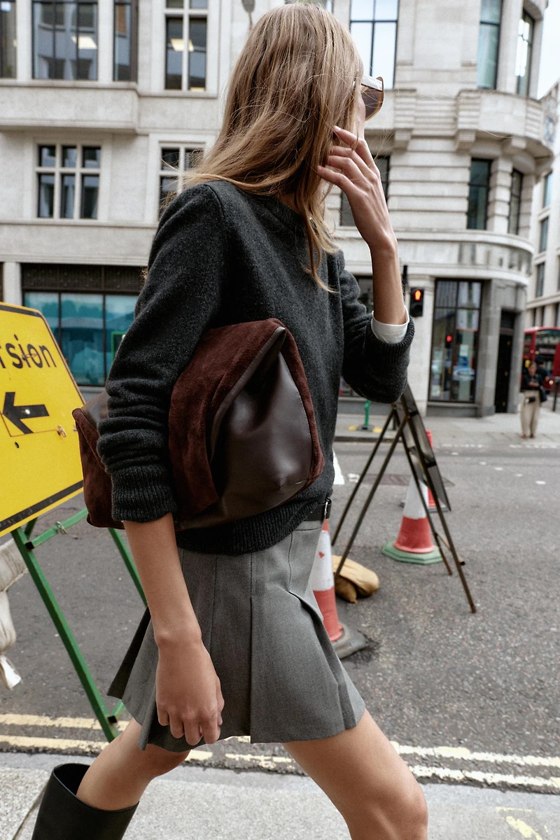 LONG SLEEVE CASHMERE AND WOOL SWEATER