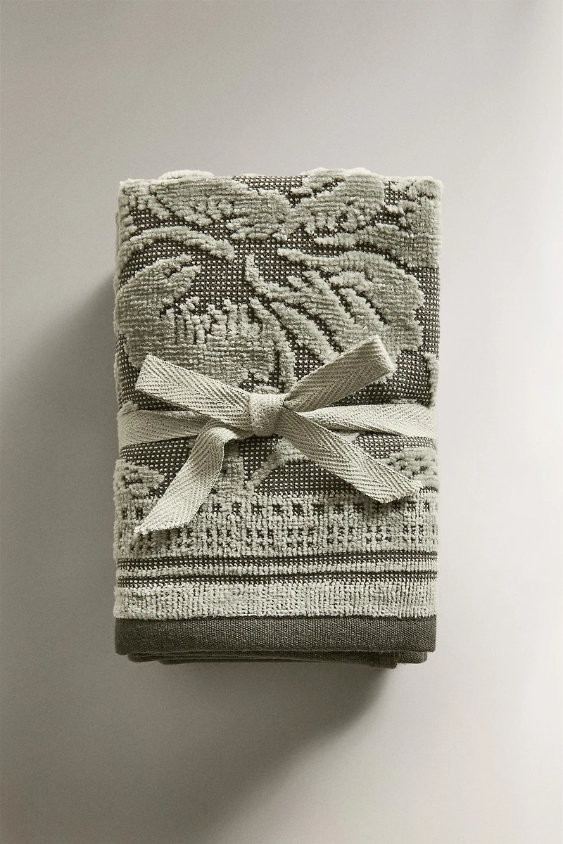 SET OF JACQUARD VELOUR FACE TOWELS (SET 3)