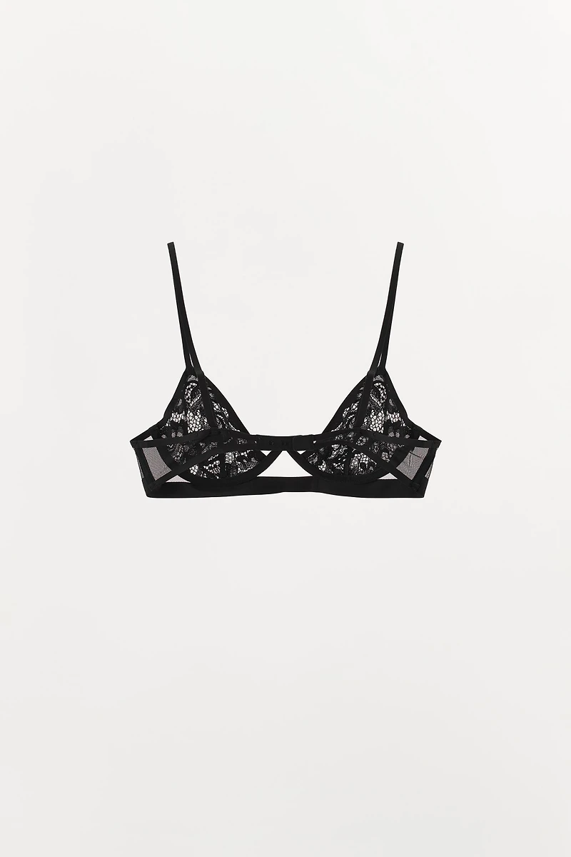 SOUTIEN-GORGE À ARMATURES EN DENTELLE