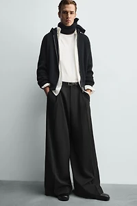 PLEATED WIDE FIT PANTS