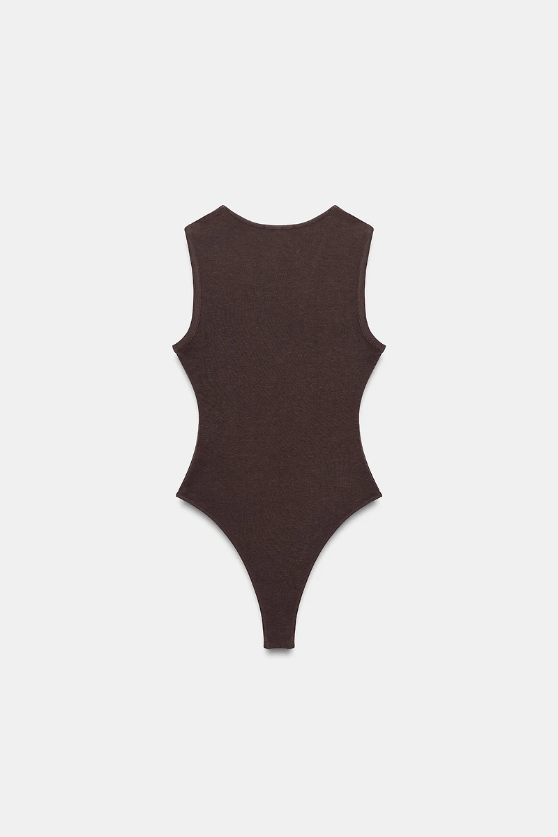 BODY CINTRE COL EN V
