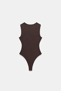 BODY CINTRE COL EN V