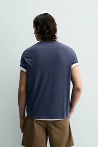 T-SHIRT À GRAPHIQUE POLYNÉSIEN