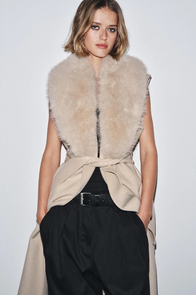 ZW COLLECTION FAUX FUR COLLAR VEST