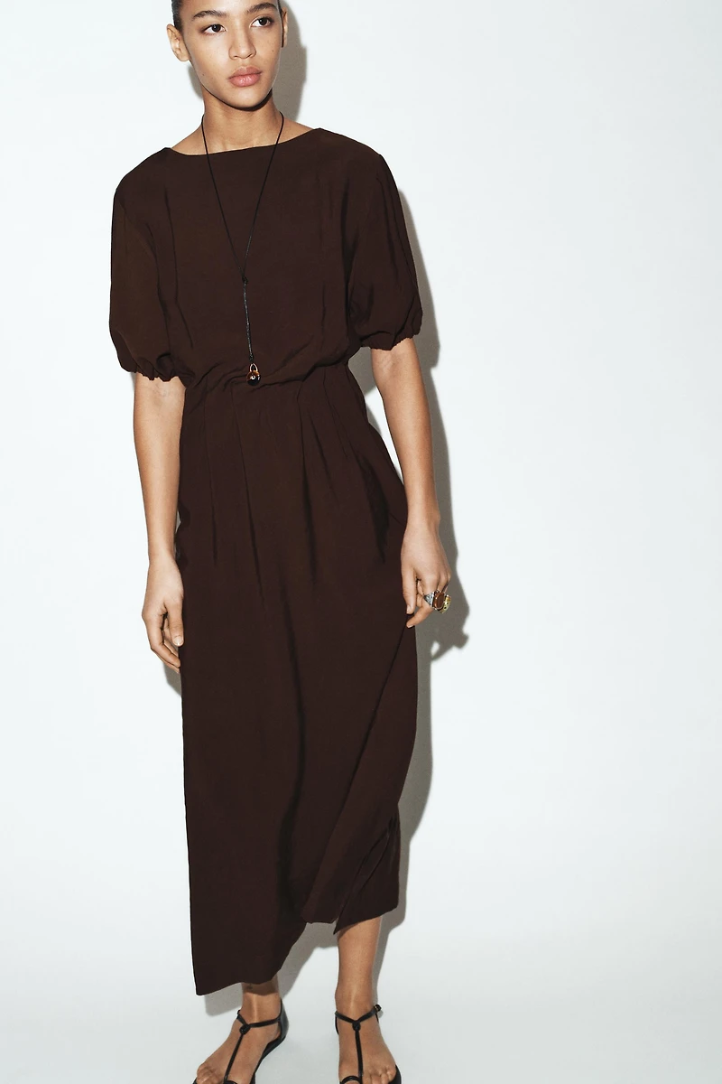 FLOWY PLEATED MIDI DRESS