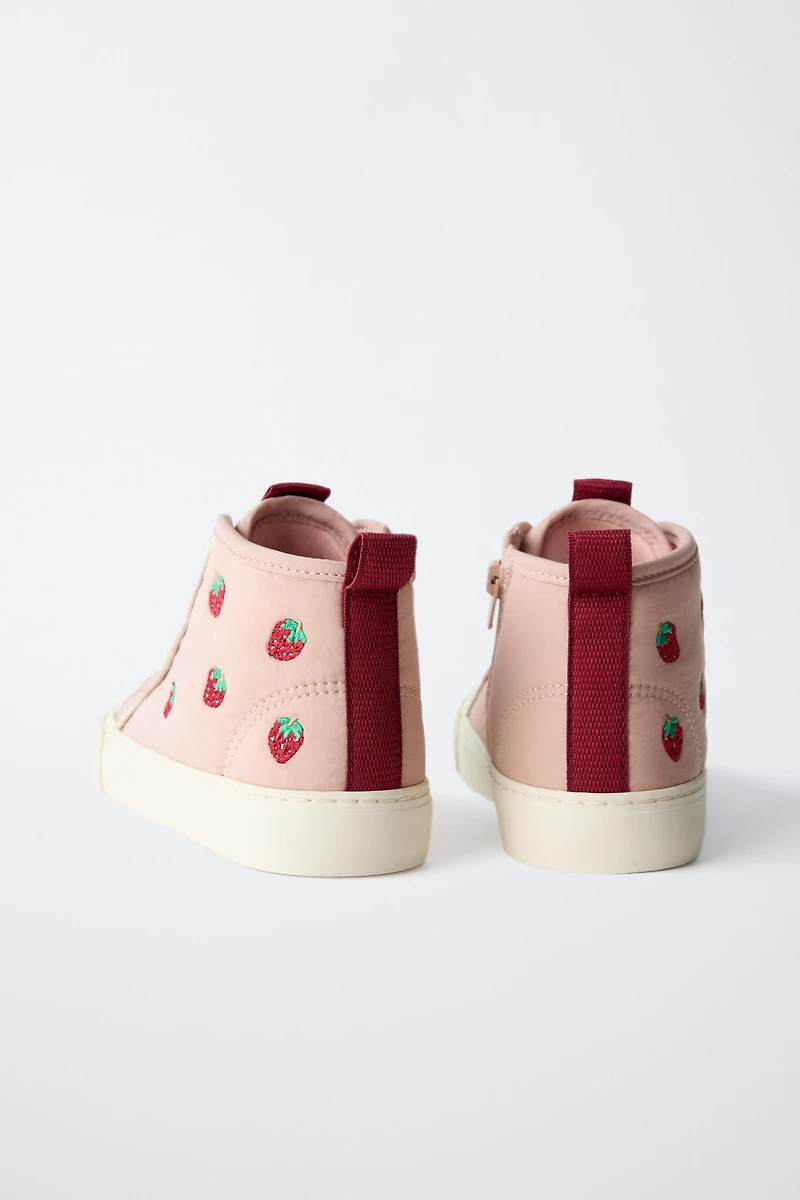 BASKETS MONTANTES FRAISES