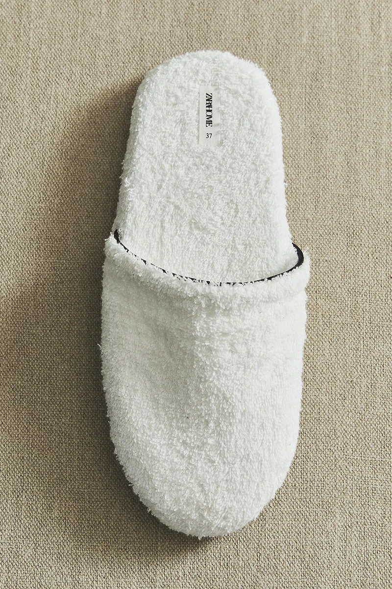 BATHROOM TERRYCLOTH SLIPPERS WITH PIPING