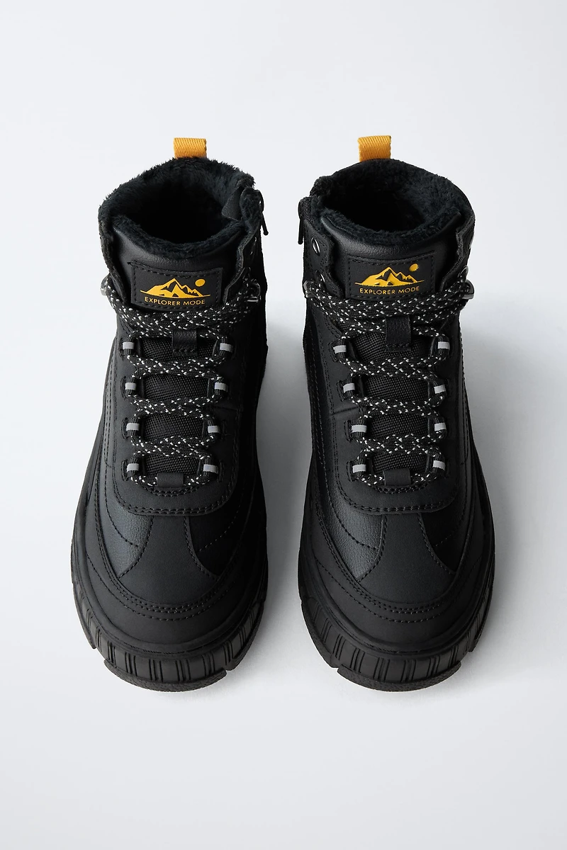 HIKING ANKLE BOOTS