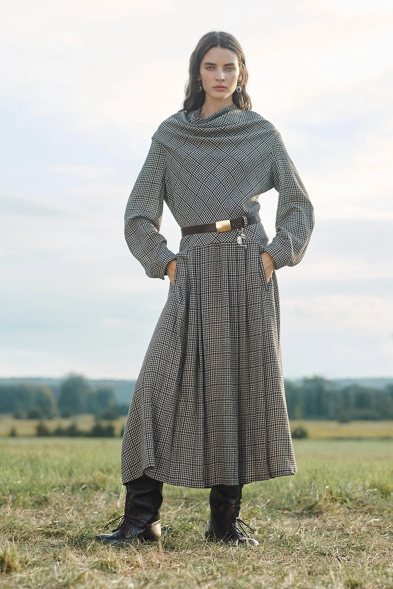 ROBE À CARREAUX PLIS PLATS LIMITED EDITION