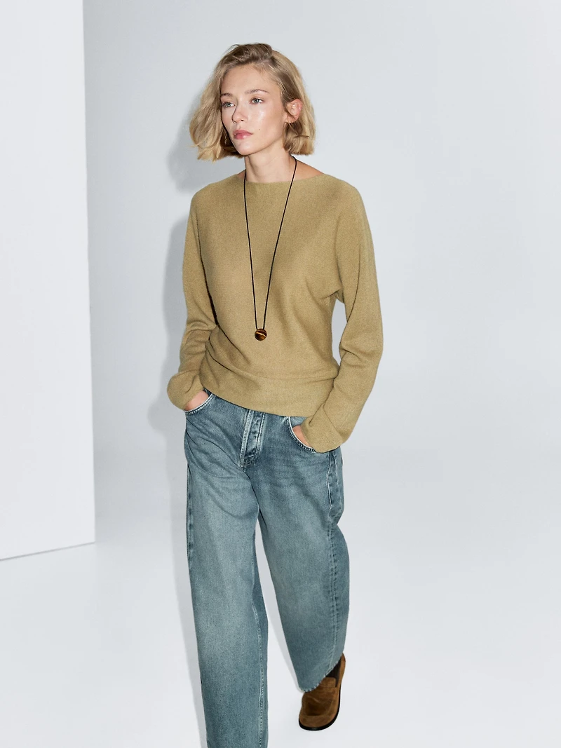 Boat neck knit sweater