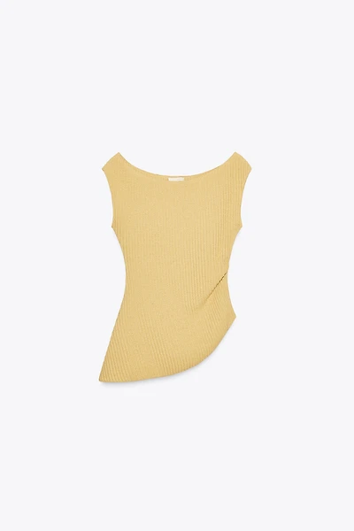 DRAPED TEXTURED TOP