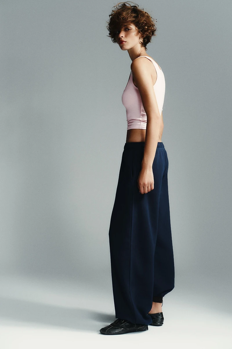 SQUARE NECK TOP