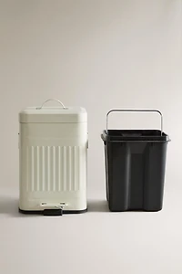 MINI KITCHEN TRASH CAN