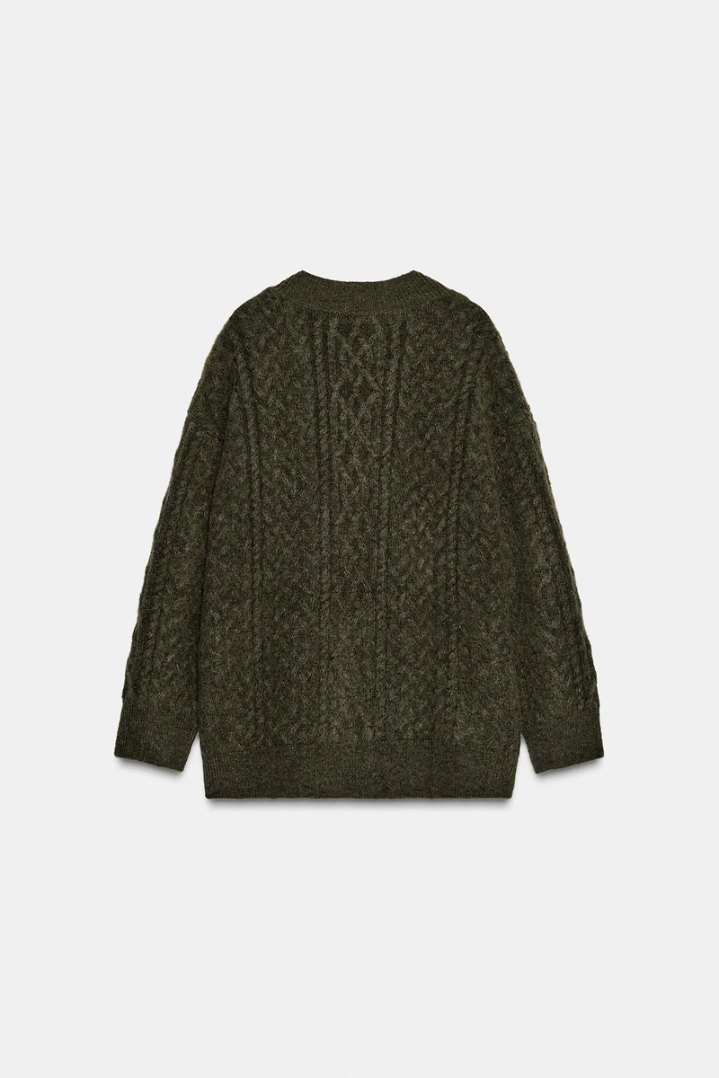 OVERSIZED CABLE KNIT JUMPER