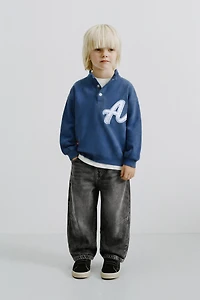 LETTER PATCH SWEATSHIRT