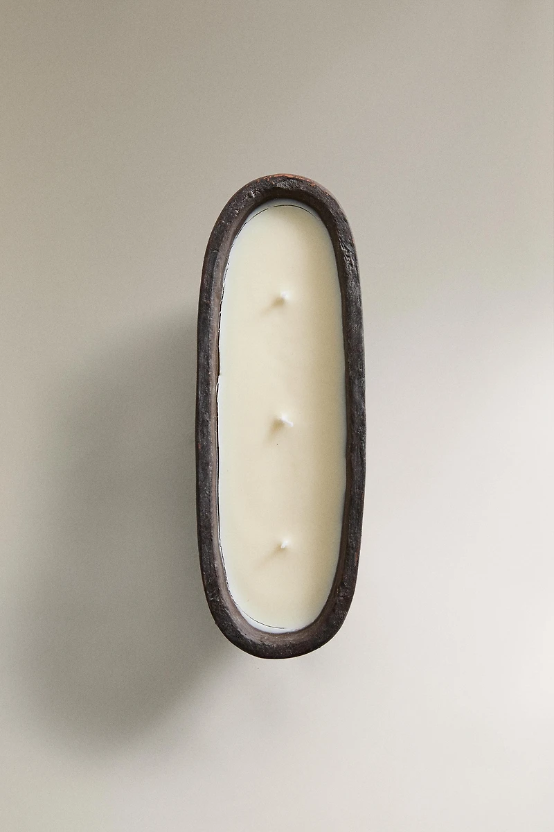 GR) LEATHER AMBER SCENTED CANDLE