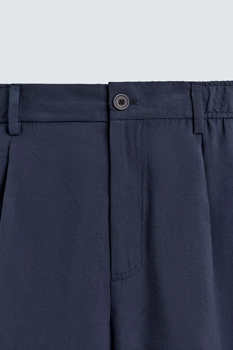 SOFT FLOWY PLEATED SHORTS