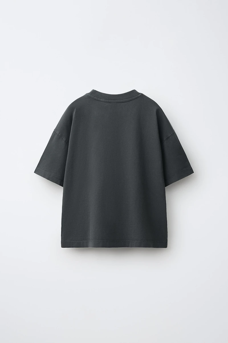 WASHED EFFECT EMBROIDERED LOGO POCKET T-SHIRT