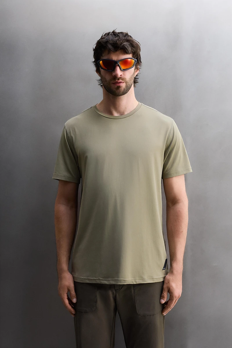 BASIC TECHNICAL T-SHIRT