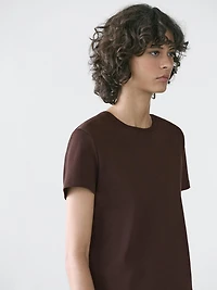 100% cotton T-shirt with seam detail