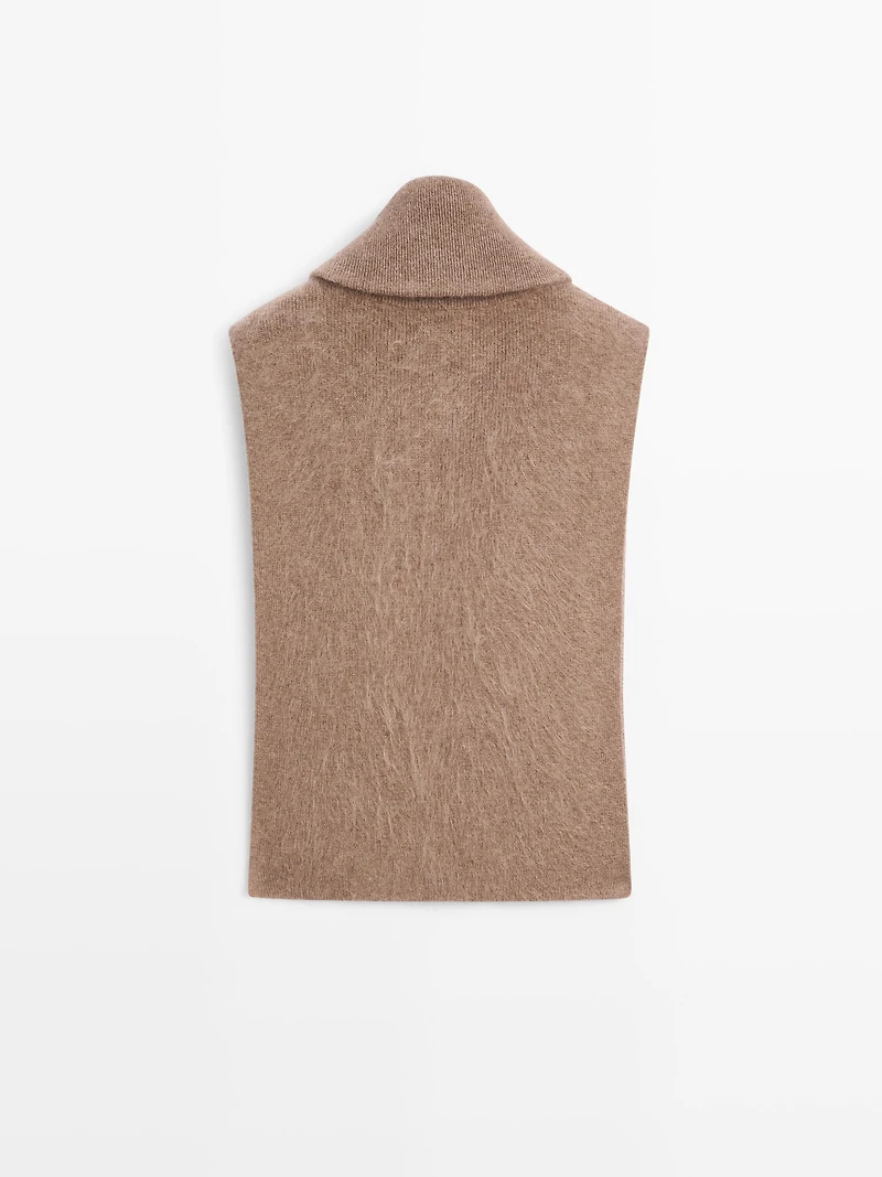 Long 100% cashmere zipped chest bag