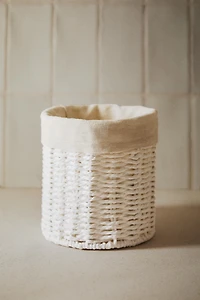 ROUND HAMPER WITH LINEN LINING