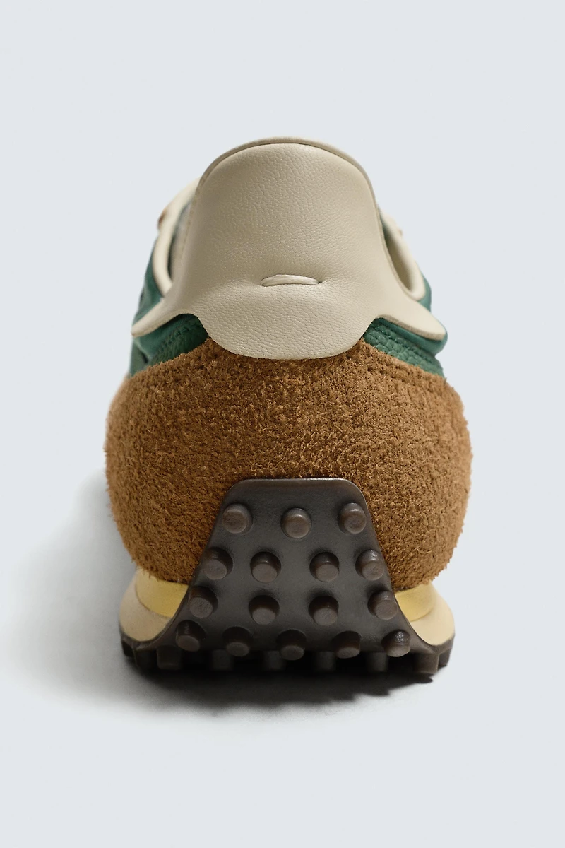 RETRO STYLE SNEAKERS