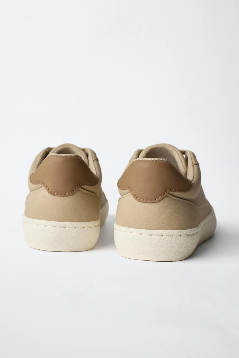 MINIMAL SNEAKERS