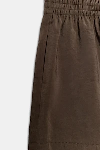 FLOWY SHORTS WITH ELASTIC WAIST