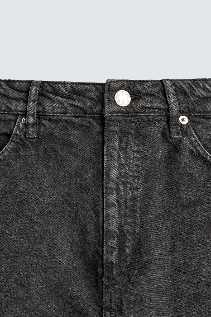 BAGGY FIT SHORTS