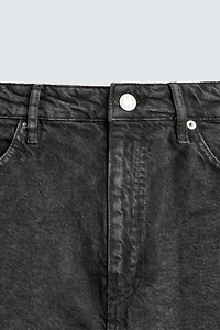 BAGGY FIT SHORTS