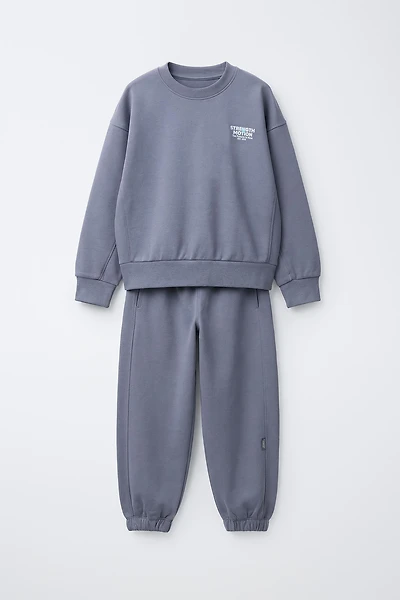 SWEATSHIRT AND JOGGER PANTS SET WITH TEXT