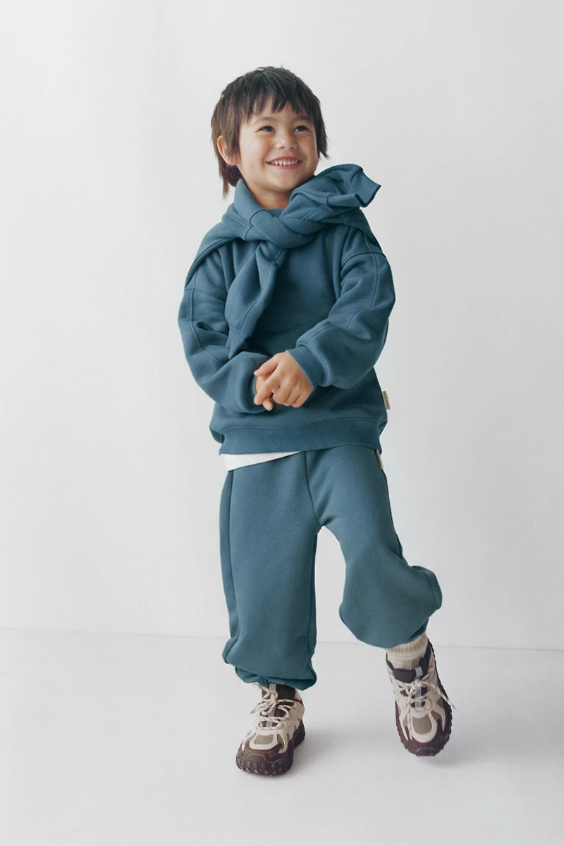 ENSEMBLE JOGGING SWEAT ET PANTALON JOGGER BASIQUE ÉTIQUETTE